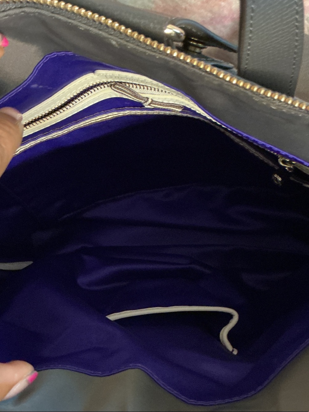 Henri Bendel jet setter, nylon convertible backpack - Picture 4 of 11